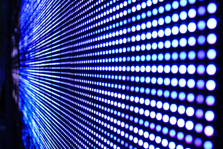gros plan sur écran de LEDs bleues